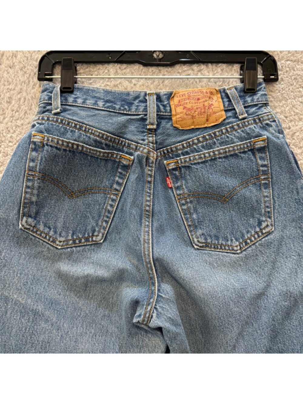 Levi’s Vintage Jeans Women’s 9 Button Fly Light Denim High Rise Mom Style 1980s - Picture 7 of 10